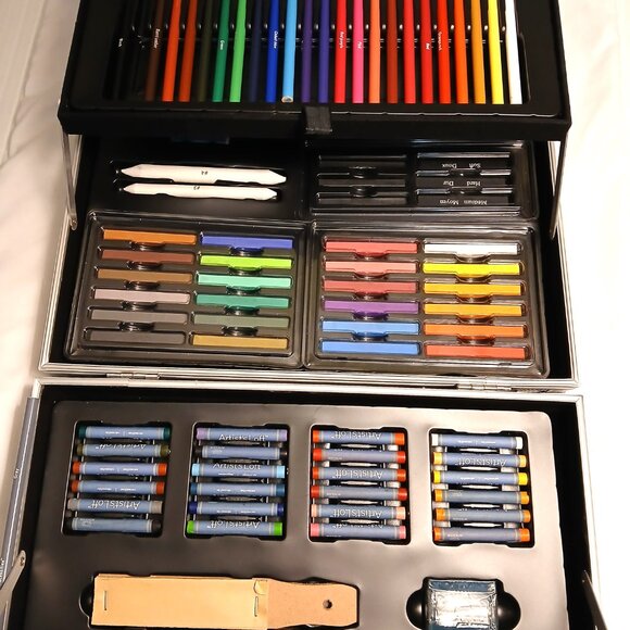 Artist Loft Art set with aluminum portable case - Picture 1 of 10